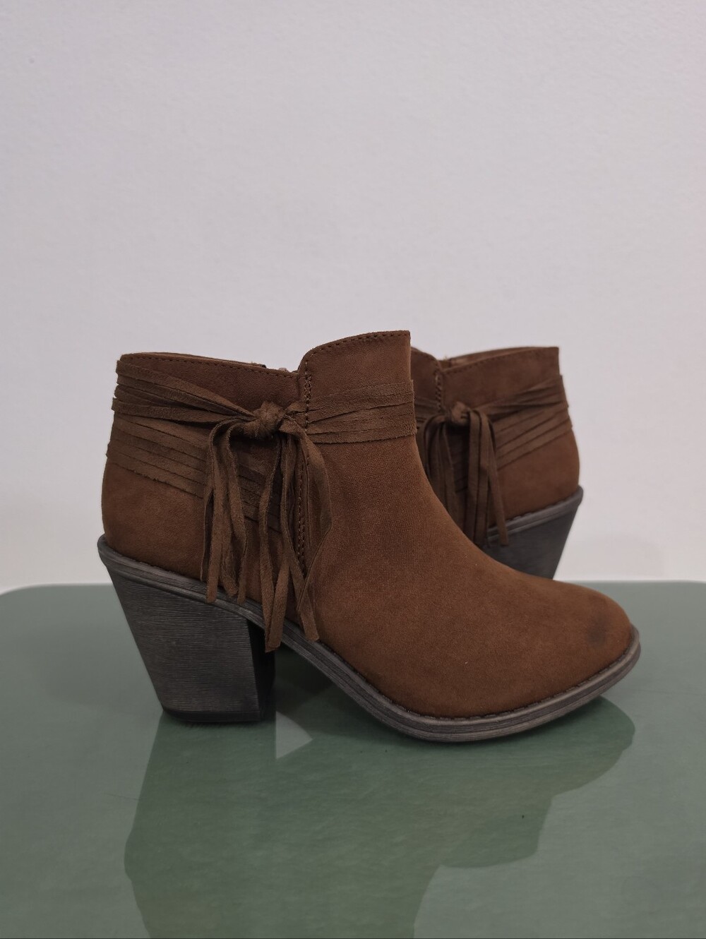 Arizona Jean Company Wane Suede Block Heel Ankle Boots with Fringe in Brown 8M